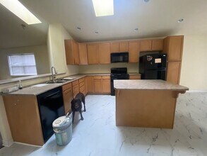 4050 Gloria Ln in Bellingham, WA - Building Photo - Building Photo