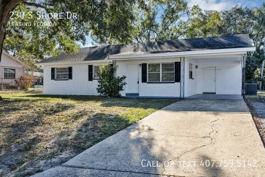 230 S Shore Dr in Eagle Lake, FL - Building Photo