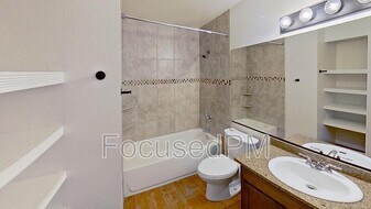 4400 S Quebec St in Denver, CO - Building Photo