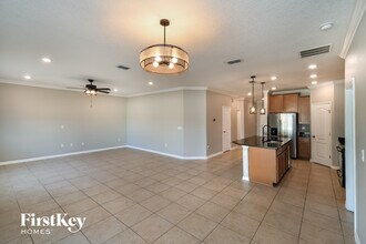 10143 Dogwood Creek Dr in Jacksonville, FL - Building Photo - Building Photo