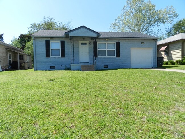 2704 NW 26th St
