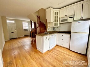 3213 Cherry Hill Ln in Washington, DC - Building Photo - Building Photo
