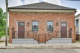 2102 Philip St in New Orleans, LA - Building Photo