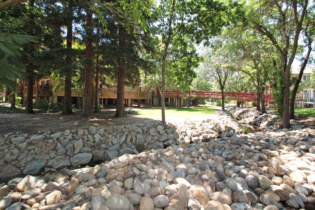 Sunrise Creek Apartments