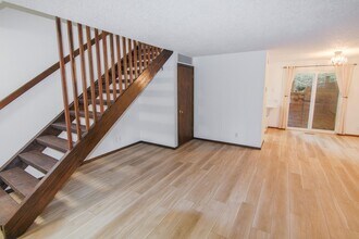 5152 Mahalo Dr in Eugene, OR - Building Photo - Building Photo