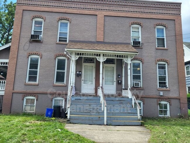 property at 417 Walnut St