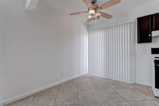 3812 Surfrider Ln in Las Vegas, NV - Foto de edificio - Building Photo