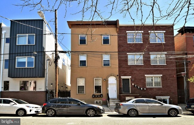 property at 1325 N Franklin St