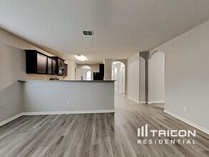 2942 Emery Fls in San Antonio, TX - Building Photo - Building Photo
