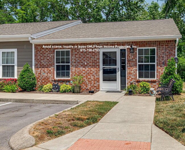 1040 Charlie Daniels Pkwy in Mount Juliet, TN - Building Photo - Building Photo