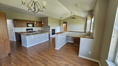 11992 W Long Cir in Littleton, CO - Building Photo - Building Photo