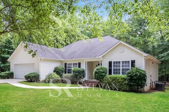 369 Patrick Cir in Jenkinsburg, GA - Building Photo - Building Photo