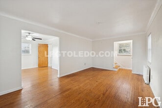 606 W Poinsetta Ave in Toledo, OH - Building Photo - Building Photo