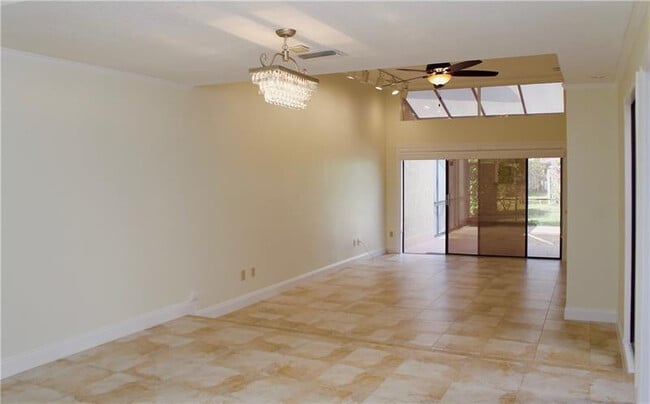 6722 Canary Palm Cir in Boca Raton, FL - Building Photo - Building Photo