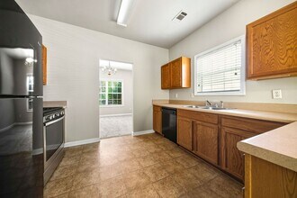 4750 Ferncrest Pl in Douglasville, GA - Building Photo - Building Photo