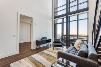 3611 Congress Ave, Unit 2103 in Dallas, TX - Building Photo - Building Photo