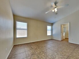 4528 Possum Berry Ln in North Las Vegas, NV - Building Photo