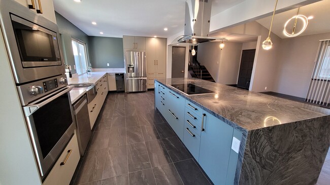 108 Lexington Dr in Vallejo, CA - Building Photo - Building Photo