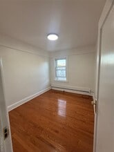 160-17 84th Rd in Queens, NY - Building Photo - Building Photo