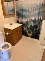 62 Depot St, Unit Apartment 1 in Frostburg, MD - Building Photo