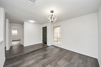 1207 Park Knoll Ln in Katy, TX - Building Photo - Building Photo