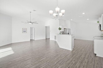 146 Old Canoe Ln in Freeport, FL - Building Photo - Building Photo