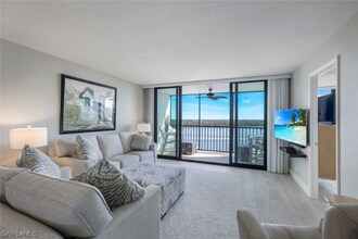 4253 Bay Beach Ln in Fort Myers Beach, FL - Building Photo - Building Photo
