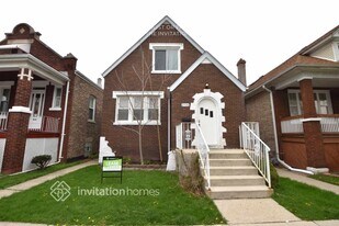 2528 Ridgeland Ave in Berwyn, IL - Building Photo