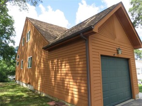 48 Bellevue Ave in Westerly, RI - Building Photo - Building Photo