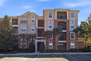 8252 Civita Dr, Unit 201 in Davenport, FL - Building Photo
