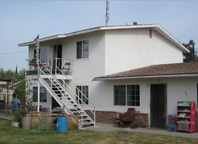 1112 N 8th St in Fresno, CA - Building Photo