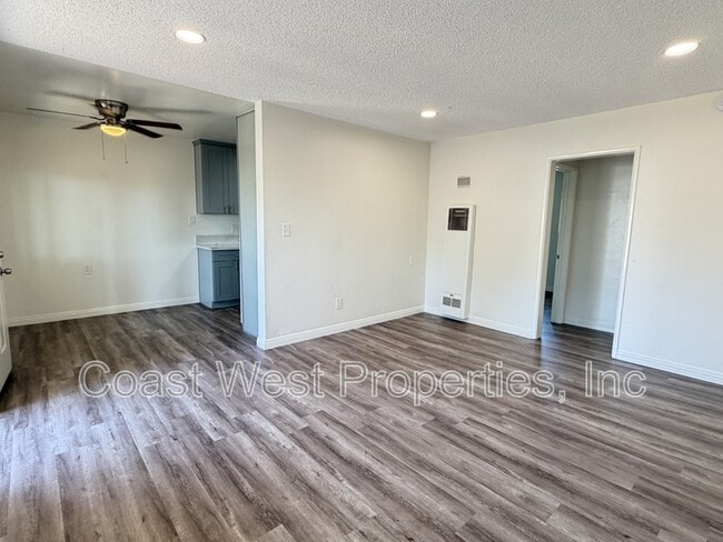property at 1618 1/2 Reed Ave