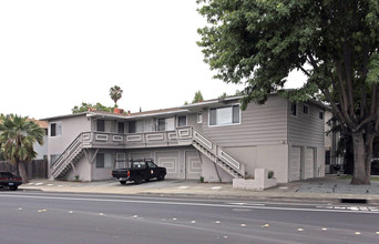 62 Winslow St in Redwood City, CA - Building Photo - Building Photo