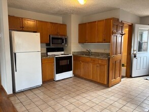 5 Border St, Unit #1 in Woburn, MA - Building Photo - Building Photo