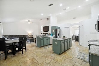 199 Pine St in Homosassa, FL - Building Photo - Building Photo