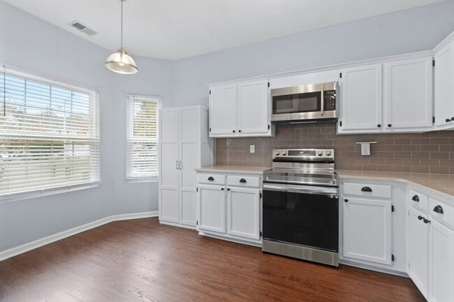 3708 Gateway Pl in Virginia Beach, VA - Building Photo - Building Photo