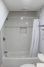 1013 S Glasgow Dr, Unit C in Dallas, TX - Building Photo - Building Photo