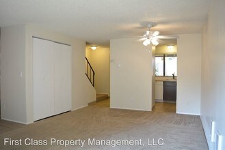 19465 NW Mahama Pl-Unit -#B in Portland, OR - Building Photo - Building Photo