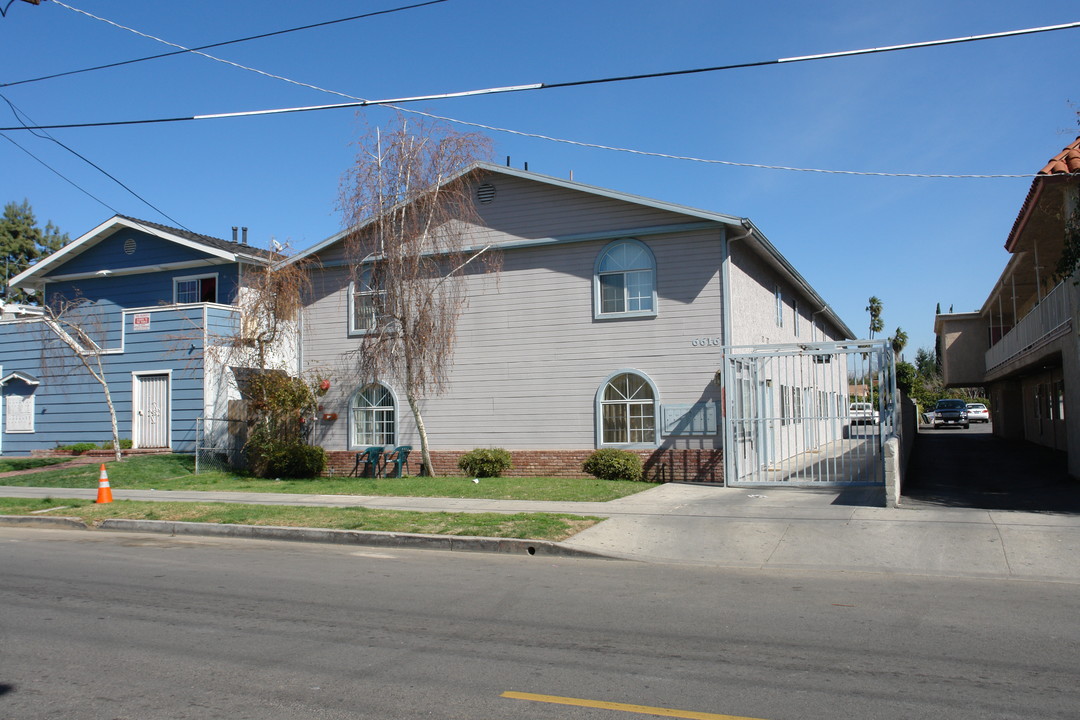 6616 Sylmar Ave in Van Nuys, CA - Foto de edificio