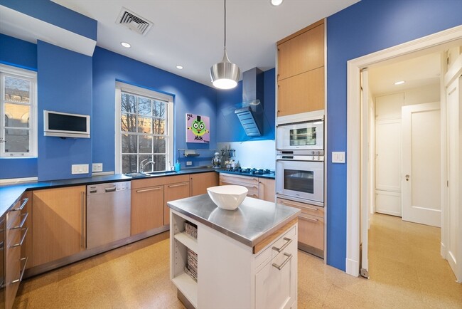 116 Charles St, Unit 4