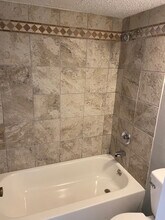 Parkview Apartments in Elgin, TX - Foto de edificio - Building Photo