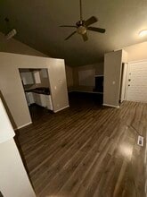 7918 N Granville Rd in Milwaukee, WI - Building Photo - Building Photo