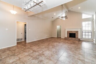 1609 Willow Park Dr in Fort Worth, TX - Building Photo - Building Photo