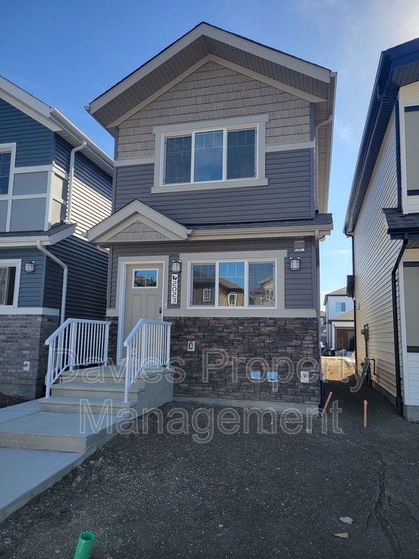 property at 2023-2210 210 St NW