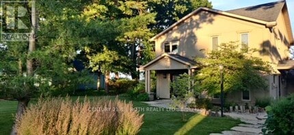 73 Lakeshore Rd W in Oro-Medonte, ON - Building Photo - Building Photo