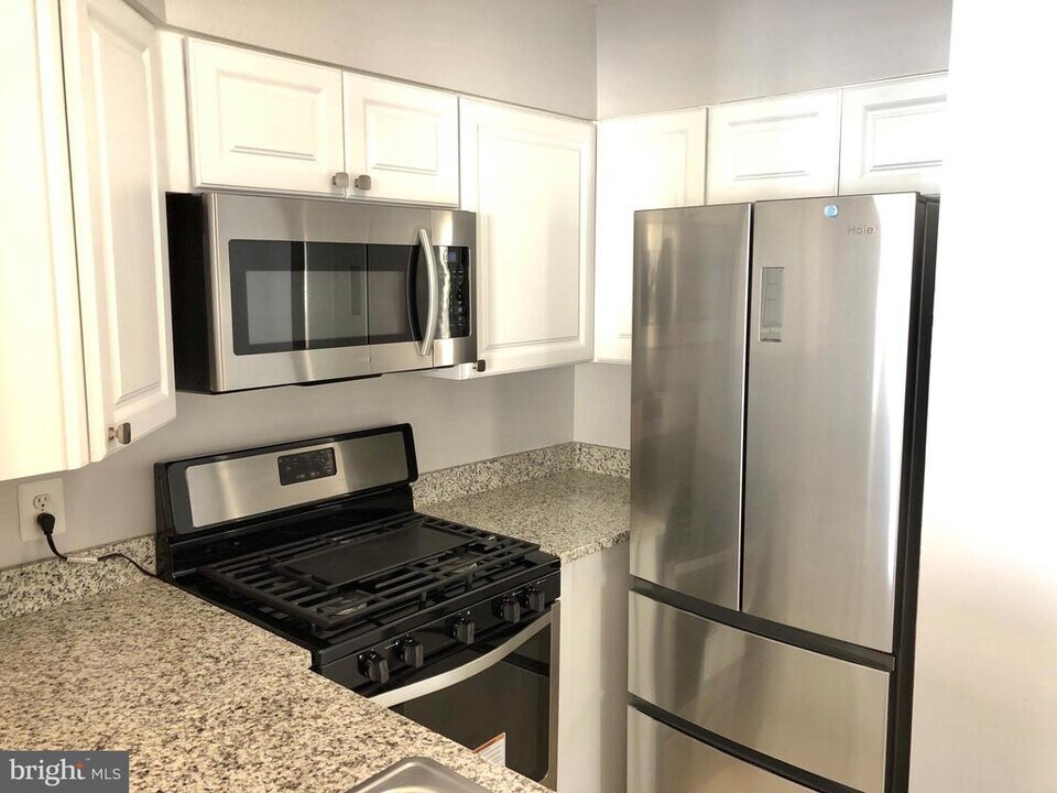 4733 Bradley Blvd in Chevy Chase, MD - Building Photo