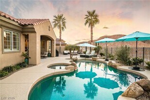 5 Villa Ferrari Ct in Henderson, NV - Building Photo