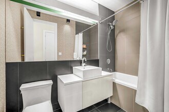 15 Roebling St in Brooklyn, NY - Building Photo - Building Photo