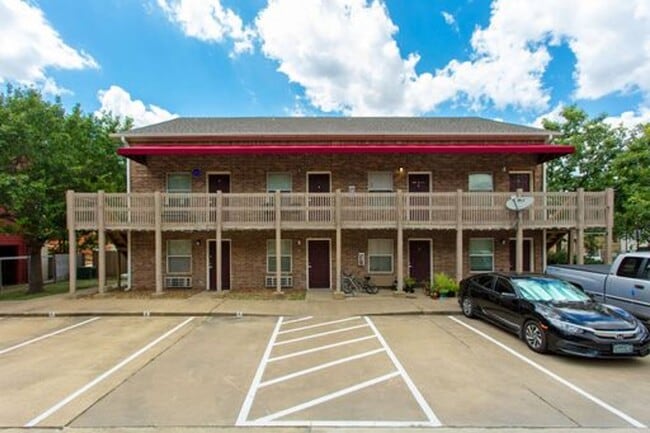 property at 409 Houston St