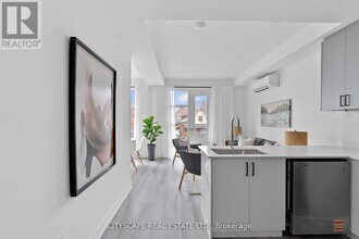 589 Oakwood Ave in Toronto, ON - Building Photo - Building Photo